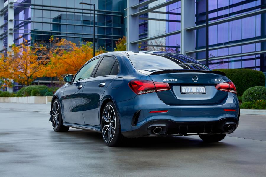  Mercedes-AMG A35 4Matic Sedan (V177) 2020 года  (AU) (фото 18 из 41)